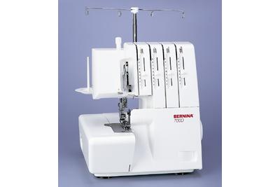 DEMO DI NEGOZIO - TAGLIA CUCI Bernina 700 D 